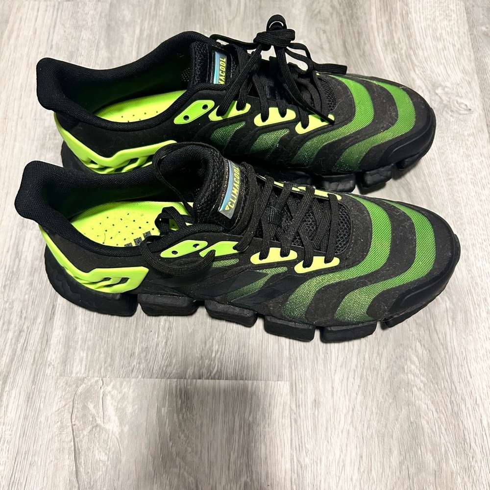Adidas Climacool Black and Green Sneakers - Picture 2 of 4